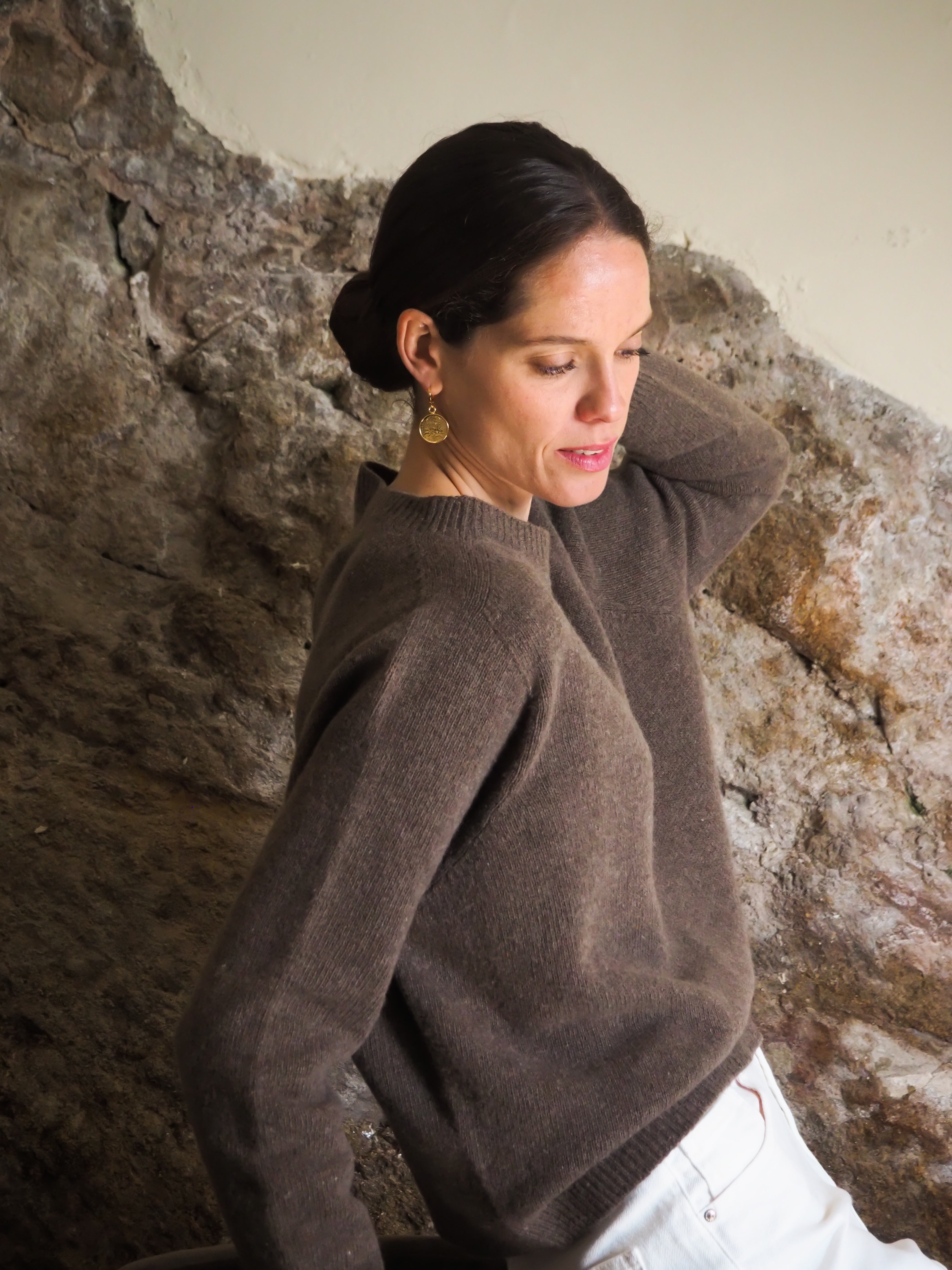Le pull col Rond Brun chiné