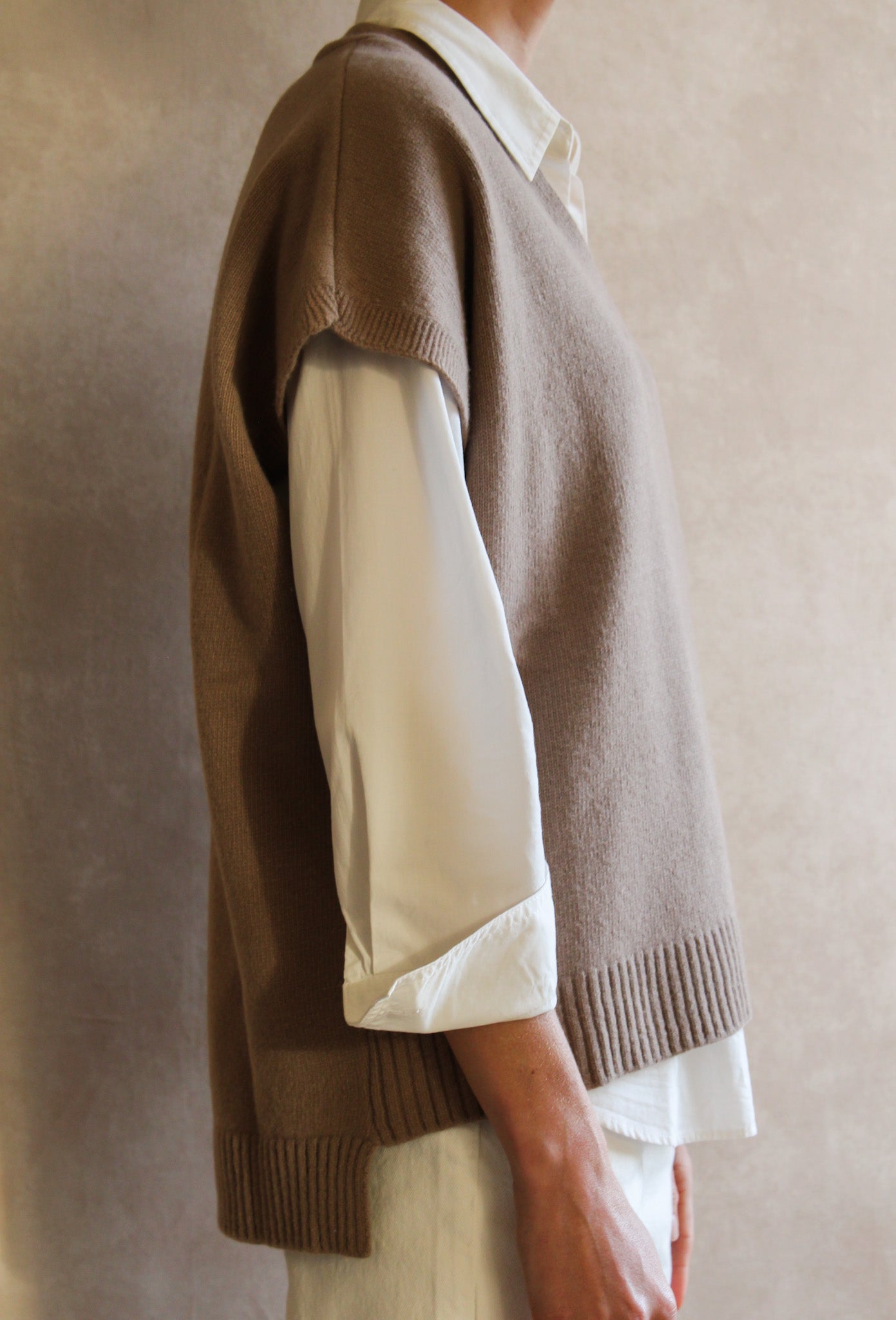 Le pull V Taupe